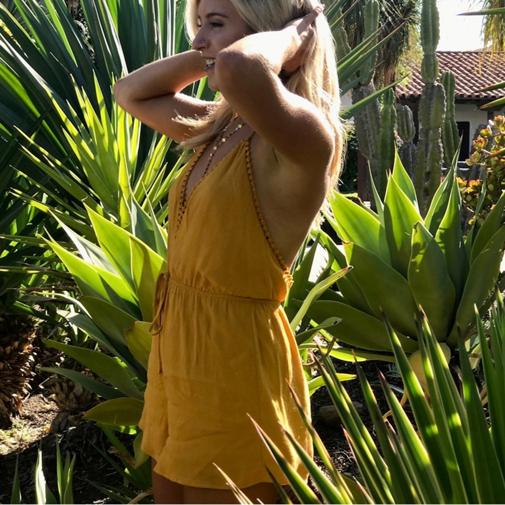 Forever 21 Halter Romper - Picture 4 of 9